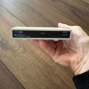 UNICOM 5 Port 10/100 Base-TX Ethernet Switch FEP-32005T-2